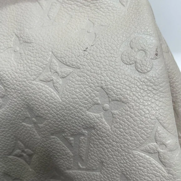 Louis Vuitton Artsy - Picture 10 of 17